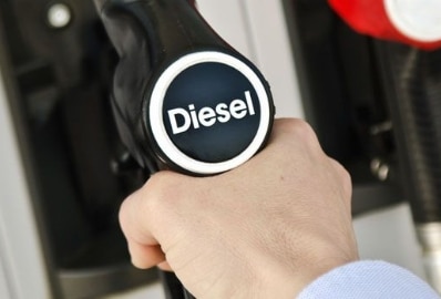 diesel met hand